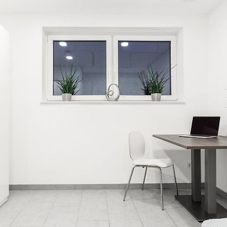 Auszeit Apartment Westend Friedrichshafen Bagian luar foto