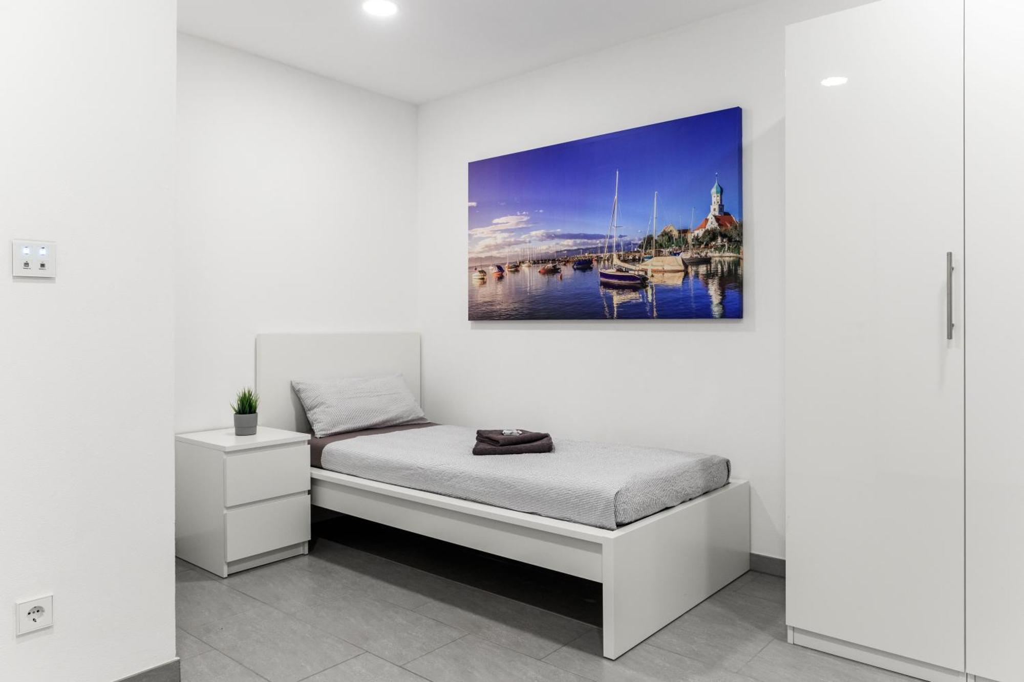 Auszeit Apartment Westend Friedrichshafen Bagian luar foto